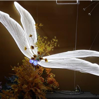 E060Wholesale Lustre papillon volant géant au plafond suspendu Décoration de mariage/événement/centre commercial Lumière LED Ornement Arrangement