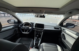 Volkswagen T-Roc <span class=keywords><strong>Troc</strong></span> 300TSI DSG Time Starlight 2WD 2024 d'occasion, conduite à gauche, SUV, avec un prix avantageux pour une voiture d'occasion, essence, SUV d'occasion - Product Image 5