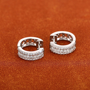 Orecchini con micro pavé di zirconi per donna, gioielli da orecchio alla moda per l'ufficio e l'uso quotidiano - Product Image 6