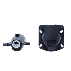 Conector de hoja de 7 vías de plástico nuevo de alta calidad para reemplazo y reparación de montaje de remolque de extremo de coche - Product Image 5