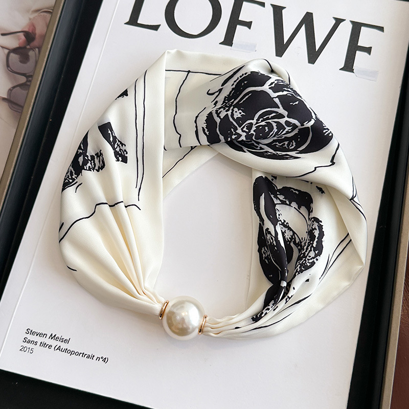 Camellia ลูกปัด Buckle-สีขาวข้าว