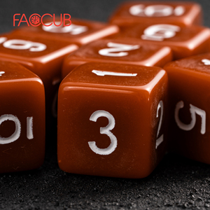Ensemble de dés polyédriques à 6 faces FACCUB de 16 mm, taille standard avec des numéros, D6, jeu, couleur unie marron, acrylique, plastique, Yahtzee - Product Image 1