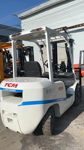 Chariot élévateur diesel TCM FD25T3 d'occasion, haute efficacité, mât à deux étages, pour les magasins de matériaux de construction - Product Image 5