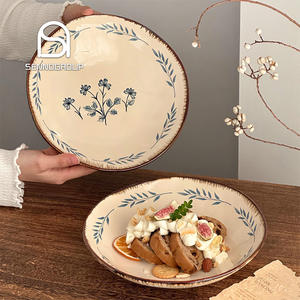 Assiettes de présentation en céramique peintes à la main, esthétiques, marron foncé, vintage, décoration de table, assiettes de présentation gastronomiques pour événements - Product Image 1