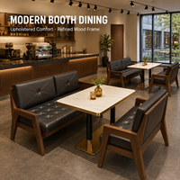 Banc de style moderne avec coussins capitonnés et structure en bois pour restaurant, banquette double pour café et hôtel