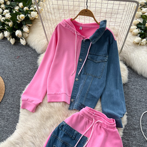 Conjunto Casual de 2 Piezas para Mujer: Sudadera con Capucha y Pantalones Anchos de Cintura Alta con Detalles en Mezclilla - Product Image 5