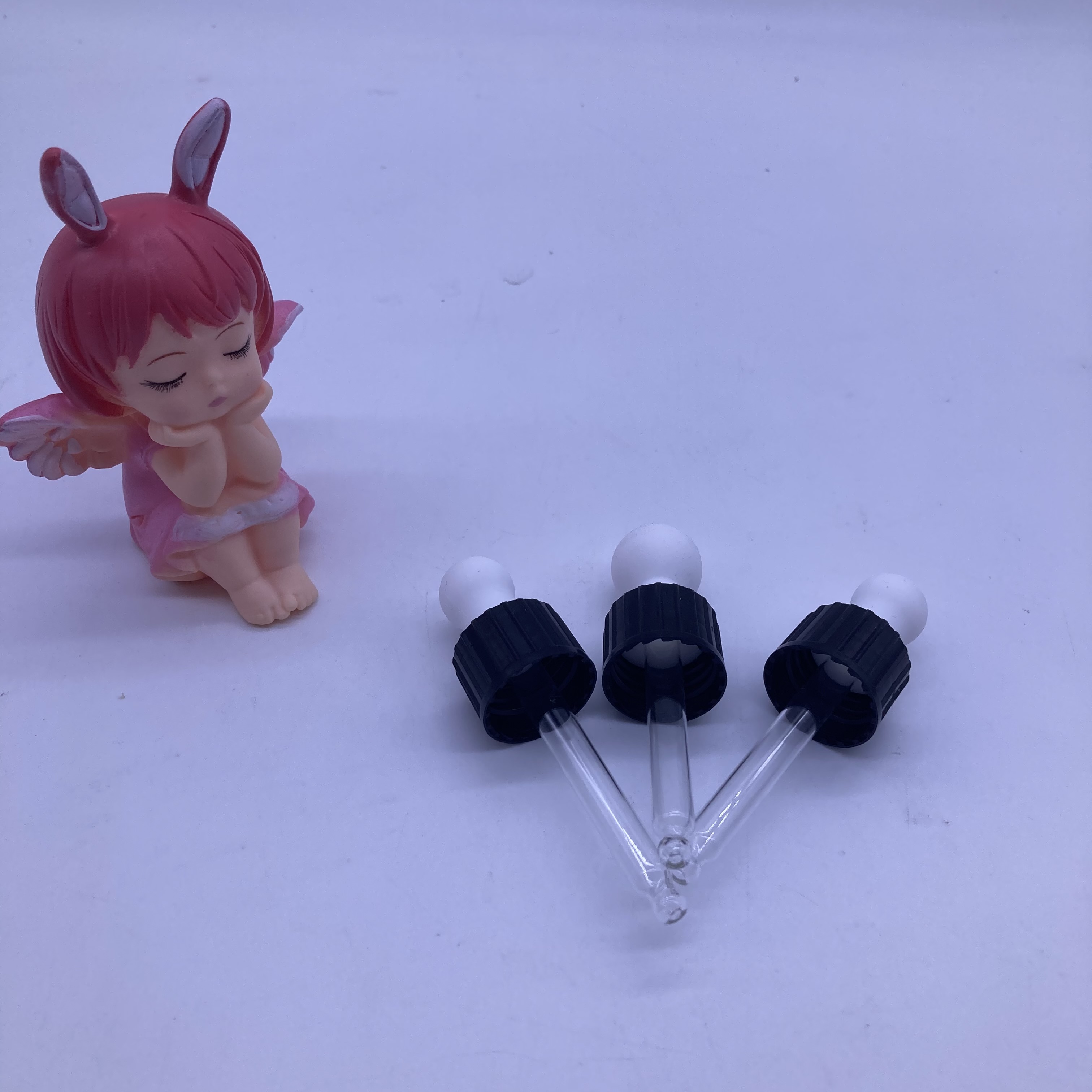 Wholesale Ribbed Skirt Pipette with Rubber Bulb and Glass/Plastic Lids Bottle Caps & Closures Product
