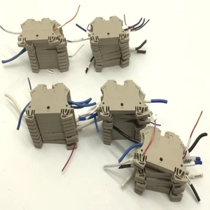 Lot de 51 borniers d'alimentation série WDU 2.5 W 800V nouveau Stock prêt d'origine automatisation industrielle PLC dédié PLC Progr - Product Image 1