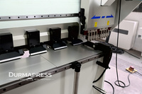 Mesin Durmapress Profesional untuk Pemrosesan Plat Logam Stainless Steel, Aluminium, dan Tembaga dengan Teknik V Groove Vertikal