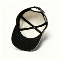 Casquette de baseball sportive à 5 panneaux, personnalisée, structurée, imperméable, avec trous découpés au laser, bord incurvé et logo en PVC caoutchouc