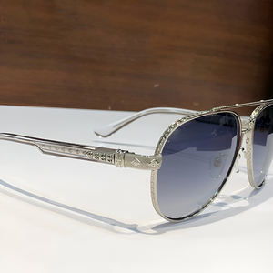 Lunettes de soleil en titane ultra léger résistant à la <span class=keywords><strong>corrosion</strong></span> et durable avec logo personnalisable Prescription Business Bike Driving Sun Visor - Product Image 5