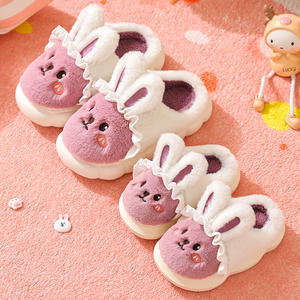 Chaussons d'hiver en toile de coton pour femmes, motif chiot mignon, chauds, écologiques, antidérapants, à semelle en plastique, en peluche, tendance et durables - Product Image 2