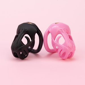 Dispositivo de Castidad Masculino de Plástico Impreso en <span class=keywords><strong>3D</strong></span>, Diseño de Ciervo Rosa Ahuecado, Jaula para Pene, Cinturón de Castidad, Juguetes Sexuales - Product Image 1