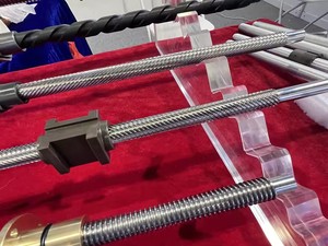 Vite di comando 4mm 10mm 16mm 20mm 22mm 24mm 28mm 30mm 36mm acciaio inossidabile acciaio al carbonio precisione trapezoidale forma T vite - Product Image 3