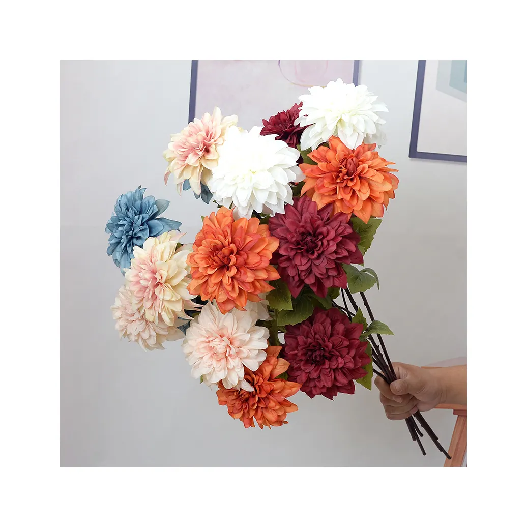 Libération Gaozhi mariage salon hôtel hall fleurs décoratives fleurs fleurs en soie XS 3 têtes Dahlia