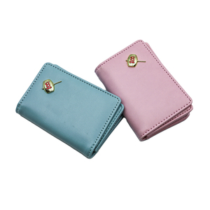 Cartera Minimalista de Cuero PU con Cierre de Botón, Opciones de Color Rosa y Azul para Tarjetas de Crédito - Product Image 1