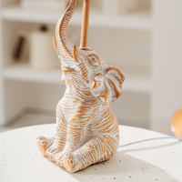 Vente directe d'usine, lampe de table élégante de style rétro en forme d'éléphant, ornement décoratif avec abat-jour