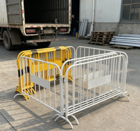 Barrière de contrôle des foules robuste de qualité ingénierie, réfléchissante, protection IP66, résistante aux chocs M40, 1,2x2m, en acier galvanisé épais pour la route