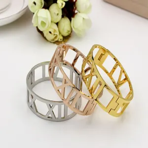 Pulsera ancha de acero inoxidable para mujer, brazalete con números romanos, chapado en oro y plata