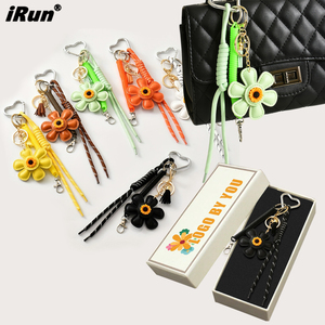 IRun personalizable colorido bohemio trenzado cuerda corazón llavero Multicolor lindo flor borla decorativo llavero bolsa encanto - Product Image 1