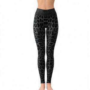 Leggings de yoga para mujer, de cintura media, con efecto fruncido en glúteos, elásticos, de estiramiento en cuatro direcciones, talla grande, de secado rápido, compresión, para fitness, gimnasio y ciclismo. - Product Image 3