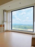 Ventanas y Puertas Corredizas y Abatibles de Aluminio Modernas y Elegantes con Paneles Fijos Tipo Casement