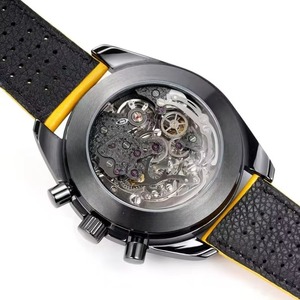 Reloj de Pulsera para Hombre de Alta Calidad, Nuevo y Moderno, con Correa de Cuero Amarillo Perforado, Caja de Cerámica Negra, Esfera con Diseño de Luna, Cronógrafo - Product Image 4