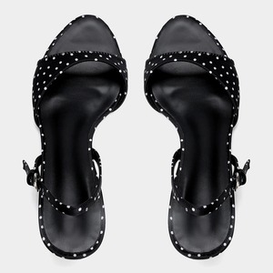 Mules Retro Chic para Mujer con Tacón Bajo, Sandalias con Hebilla y Estampado de Puntos Blancos y Negros para Damas - Product Image 3