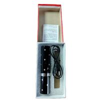 Porte-clés lampe torche LED 2025 rechargeable en PVC, nouveau design créatif pour fille, promotion rouge à lèvres