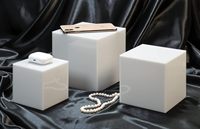 Ensemble de présentoirs de buffet en acrylique pour aliments, cube en riser blanc personnalisé pour fête