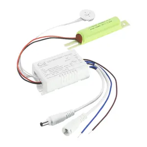 Controlador LED de emergencia de batería de litio de energía de respaldo recargable Super Mini 2 horas de tiempo de ejecución 20W-60W 3A Iluminación LED de aluminio