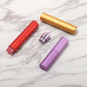 Atomiseur de parfum personnel Maxfree 5ml 8ml 10ml en aluminium, rechargeable par torsion, flacons en verre avec pompe pulvérisatrice, certifié ROHS/REACH - Product Image 1