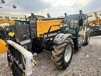 Chariot élévateur Zenith XC6-3514V 14T à portée de 35 m pour le levage de composants d'éoliennes et le positionnement d'équipements d'énergie renouvelable