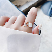 Vente chaude coréen fleurs délicates papillon feuille incrustation brillant Zircon bague en laiton élégant bijoux fiançailles fête cadeau