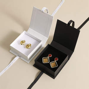 Boîte en papier pour bijoux, collier, bague, emballage personnalisé avec fermeture magnétique boîte d'emballage en papier kraft pliable en <span class=keywords><strong>carton</strong></span> pour bijoux cadeaux - Product Image 4