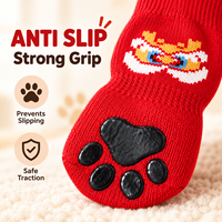 Chaussettes rouges festives pour chien avec coussinets antidérapants pour les pattes, couvre-pattes doux en tricot pour animaux de compagnie, pour la marche en intérieur et la protection des sols