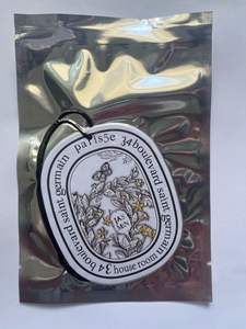 Diffuseurs de parfum pour voiture en papier personnalisés en forme de <span class=keywords><strong>Tesla</strong></span> <span class=keywords><strong>Model</strong></span> <span class=keywords><strong>3</strong></span>, faible MOQ, plusieurs parfums, pendentif à fixer sur la grille d'aération, gadgets, rose - Product Image 4