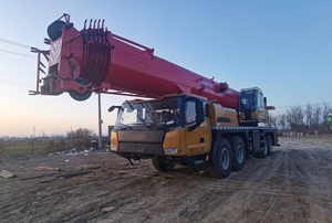 Grue sur camion STC1000C7-8 de 100 tonnes, flèche de 70 m, 3557 kN·m, moteur Yuchai <span class=keywords><strong>Euro</strong></span> VI/III, 5 essieux pour levage lourd - Product Image 3