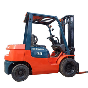 Utilisé pour chariot élévateur diesel FD30 3T avec déplaceur latéral hydraulique et pneus pleins - Bon état provenant du Japon - Product Image 1