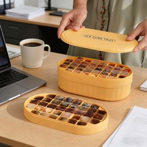 Bandeja para Cubitos de Hielo con Tapa y Contenedor, Kit de 72 Cubos con Pala para Hielo y Base de Silicona de Fácil Desmolde, Molde Apilable para Cubitos de Hielo para Congelador - Product Image 6