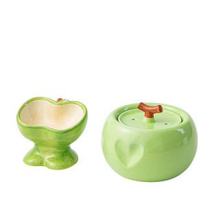 Fuente de agua para mascotas de cerámica con forma de manzana, dispositivo automático para beber para gatos y perros, desmontable y fácil de limpiar - Product Image 5