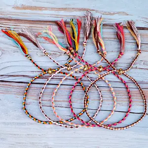 52 stili all'ingrosso prezzo a buon mercato Multi colori braccialetto di corda di filo di cotone intrecciato a mano regolabile per le donne