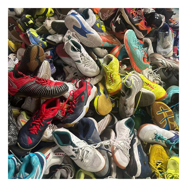 Solid Badminton Shoes for Men Used