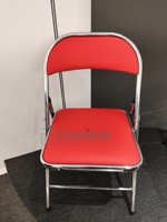 Nouvelles chaises pliantes Foshan en similicuir chromé pour événements, camping, extérieur, école, hôtel, fête, repas