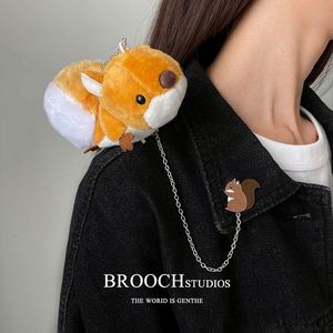 Broche de hombro de felpa de algodón con diseño de animales adorables: Tigre, Zorro, Gato, Dinosaurio. Relleno de algodón PP. Adorno y accesorio de ropa. - Product Image 4