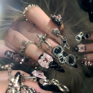 <span class=keywords><strong>Uñas</strong></span> <span class=keywords><strong>Postizas</strong></span> Largas Estilo Gótico Y2K con Corazones, Diamantes <span class=keywords><strong>de</strong></span> Imitación, Estrellas y Cadenas, Reutilizables <span class=keywords><strong>para</strong></span> Chicas Alternativas, Halloween y Cosplay - Product Image 1