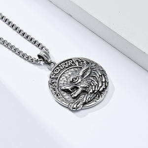 Ciondolo in Acciaio Inossidabile 316L PVD, Testa di <span class=keywords><strong>Lupo</strong></span> Vichingo della Mitologia Norrena, Amuleto Talismano Personalizzato Vintage Gotico per Collana da Uomo - Product Image 4