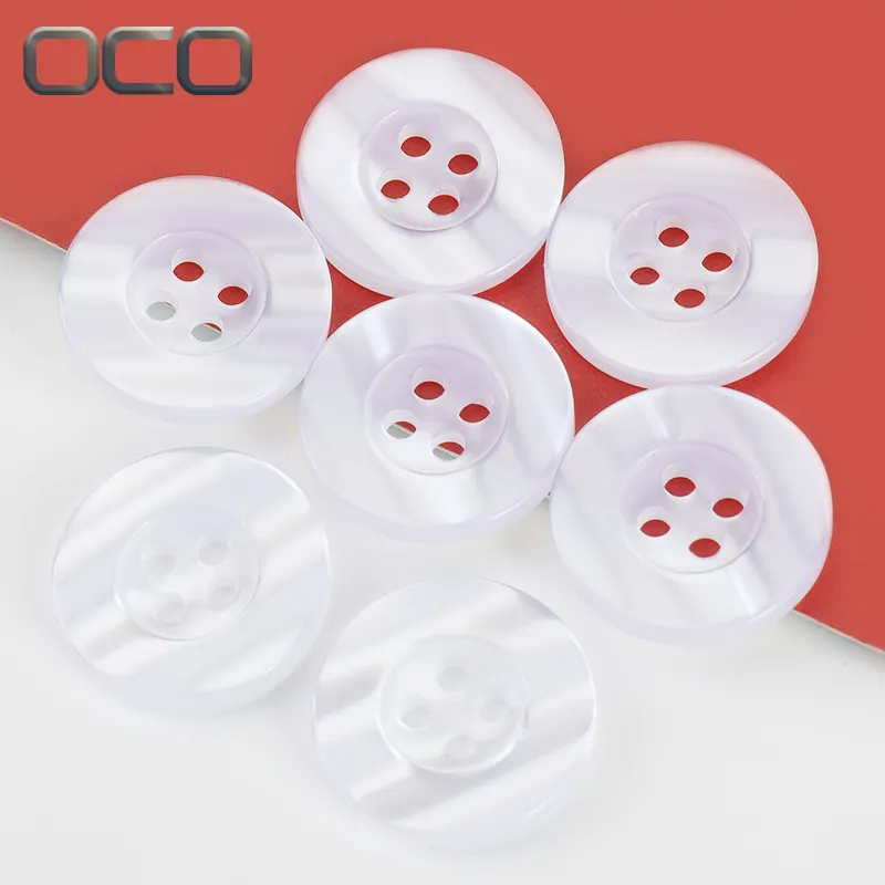 OCO beyaz kabuk düğmeleri özelleştirilmiş parlak düğme reçine düğmeleri yuvarlak 4 delik dikiş giyim için