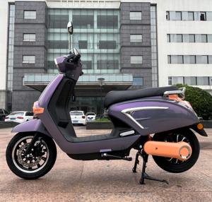 Scooter électrique VSP-2 à succès avec moteur 1000W 48V 60V 20Ah Vitesse maximale 45-50Km/h Autonomie 45-60Km - Product Image 4
