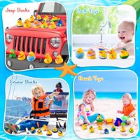 Lote personalizado impreso PVC serie de verano goma pato en forma de bañera juguetes de baño con elementos de diseño de patrón